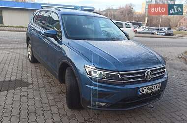 Внедорожник / Кроссовер Volkswagen Tiguan 2017 в Львове