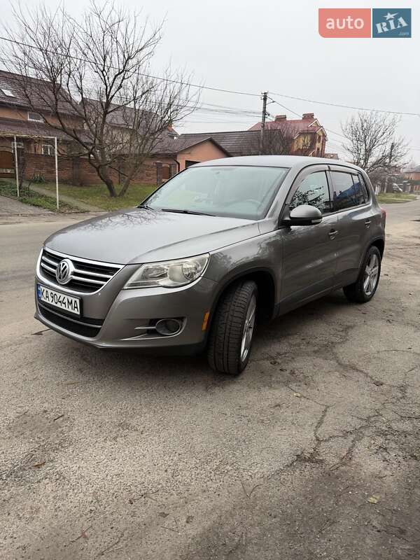 Volkswagen Tiguan 2011