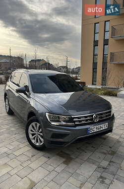 Позашляховик / Кросовер Volkswagen Tiguan 2018 в Львові