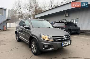 Внедорожник / Кроссовер Volkswagen Tiguan 2015 в Киеве