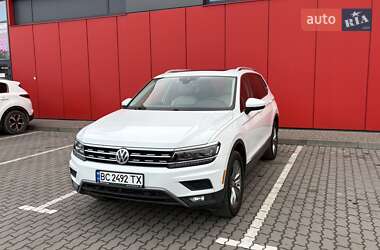 Внедорожник / Кроссовер Volkswagen Tiguan 2019 в Львове