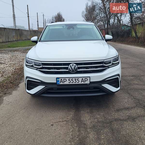 Внедорожник / Кроссовер Volkswagen Tiguan 2022 в Запорожье