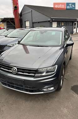 Позашляховик / Кросовер Volkswagen Tiguan 2017 в Житомирі