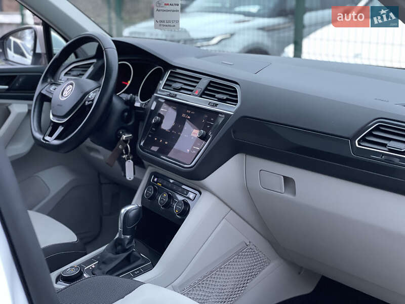 Внедорожник / Кроссовер Volkswagen Tiguan 2019 в Бердичеве