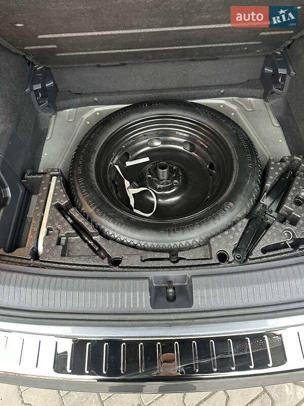 Внедорожник / Кроссовер Volkswagen Tiguan 2018 в Тернополе