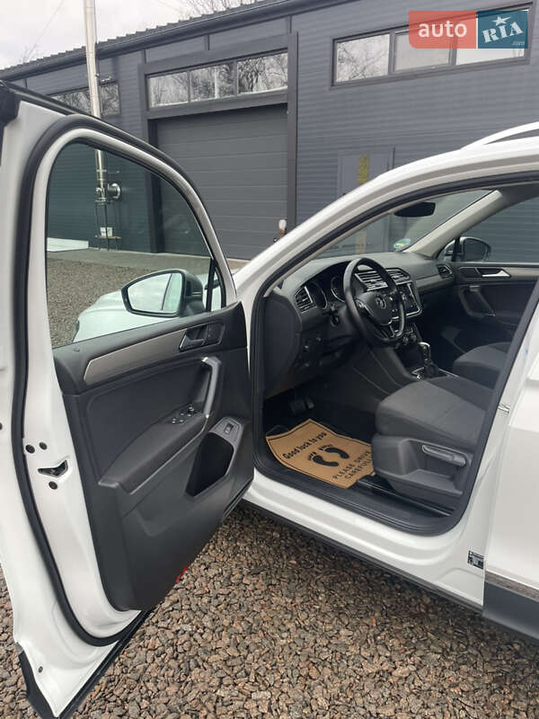 Внедорожник / Кроссовер Volkswagen Tiguan 2018 в Коростене