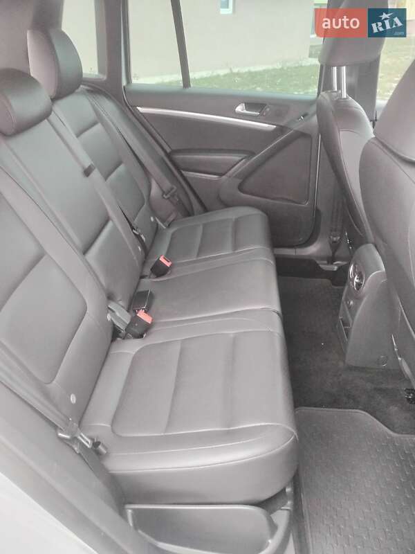 Внедорожник / Кроссовер Volkswagen Tiguan 2016 в Полтаве