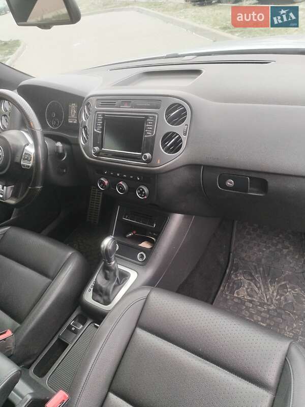 Внедорожник / Кроссовер Volkswagen Tiguan 2016 в Полтаве