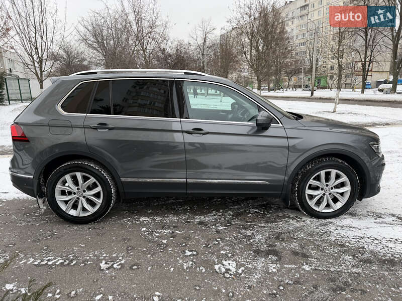 Внедорожник / Кроссовер Volkswagen Tiguan 2019 в Харькове