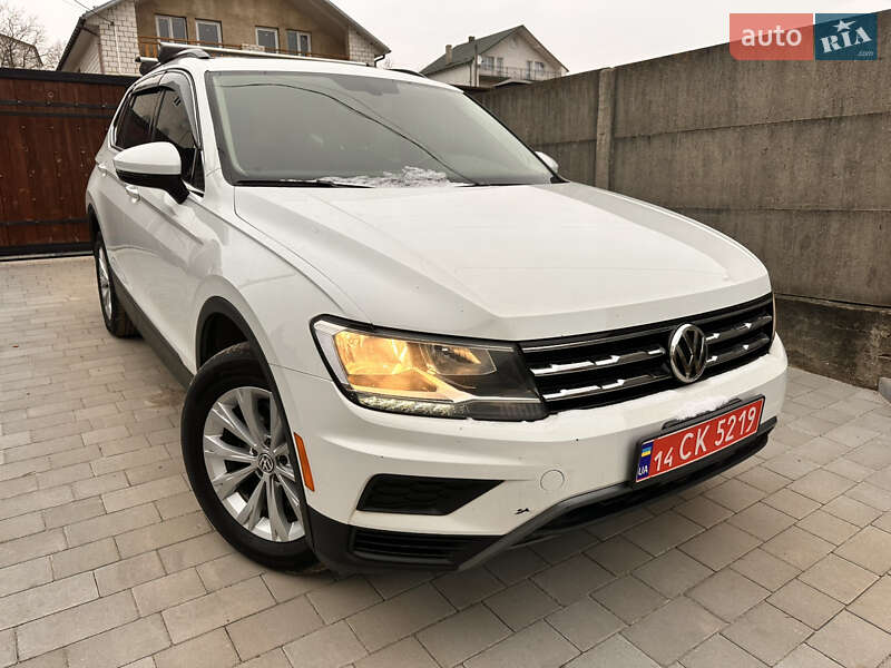 Внедорожник / Кроссовер Volkswagen Tiguan 2018 в Львове