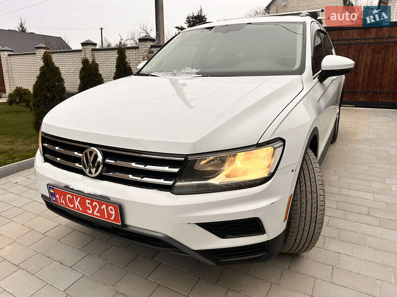 Внедорожник / Кроссовер Volkswagen Tiguan 2018 в Львове