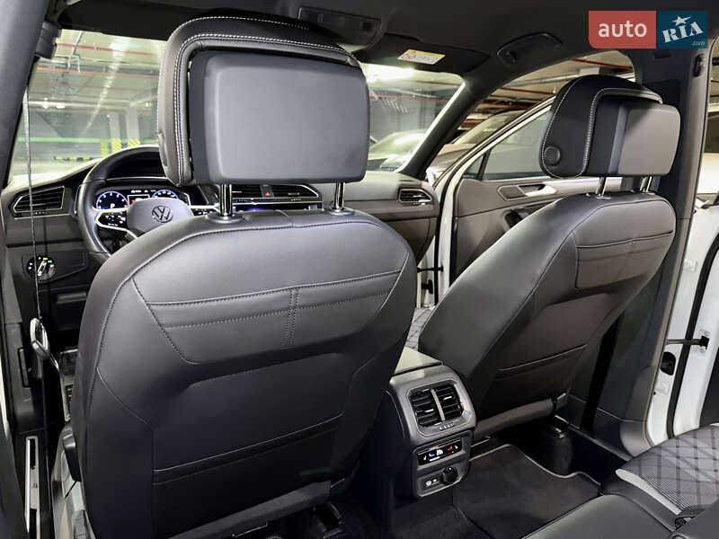 Внедорожник / Кроссовер Volkswagen Tiguan 2023 в Киеве
