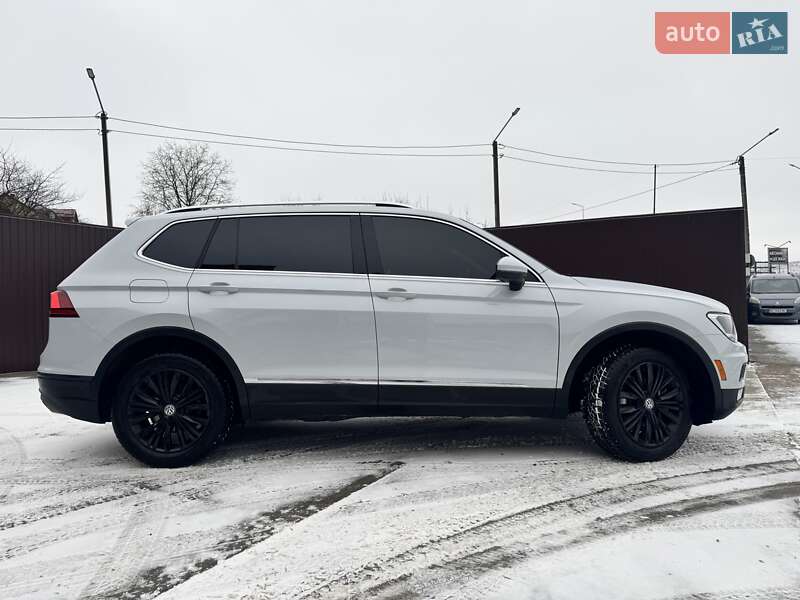 Внедорожник / Кроссовер Volkswagen Tiguan 2018 в Новом Роздоле
