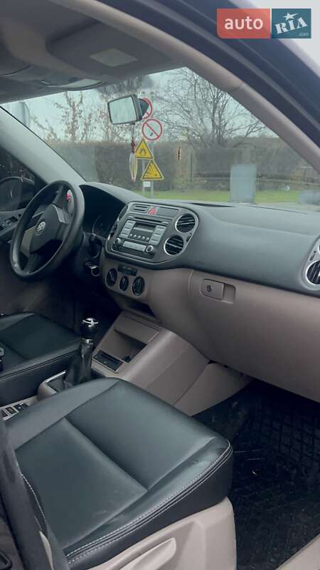 Внедорожник / Кроссовер Volkswagen Tiguan 2009 в Тернополе