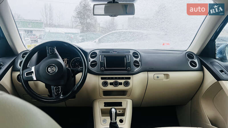 Внедорожник / Кроссовер Volkswagen Tiguan 2017 в Луцке