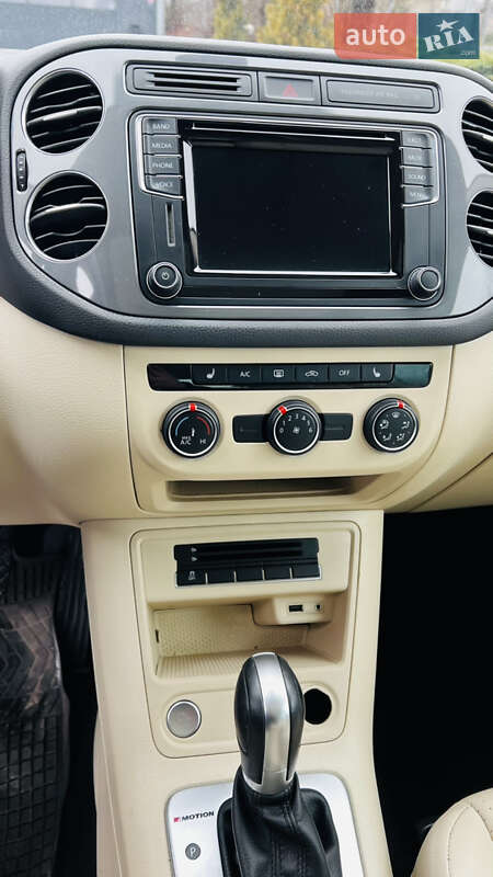 Внедорожник / Кроссовер Volkswagen Tiguan 2017 в Луцке