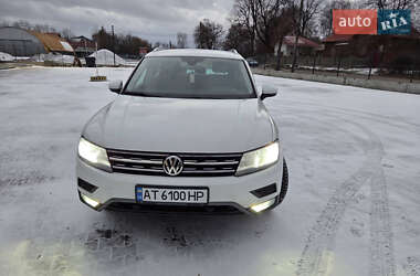 Внедорожник / Кроссовер Volkswagen Tiguan 2016 в Калуше
