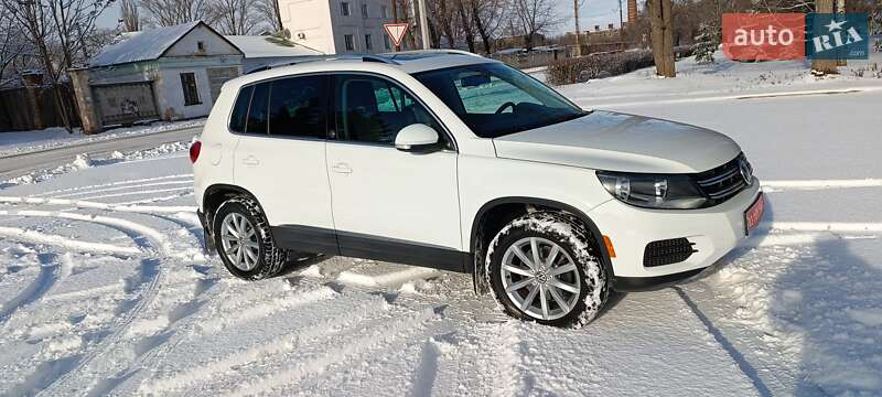 Внедорожник / Кроссовер Volkswagen Tiguan 2016 в Желтых Водах