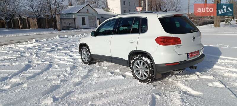 Внедорожник / Кроссовер Volkswagen Tiguan 2016 в Желтых Водах