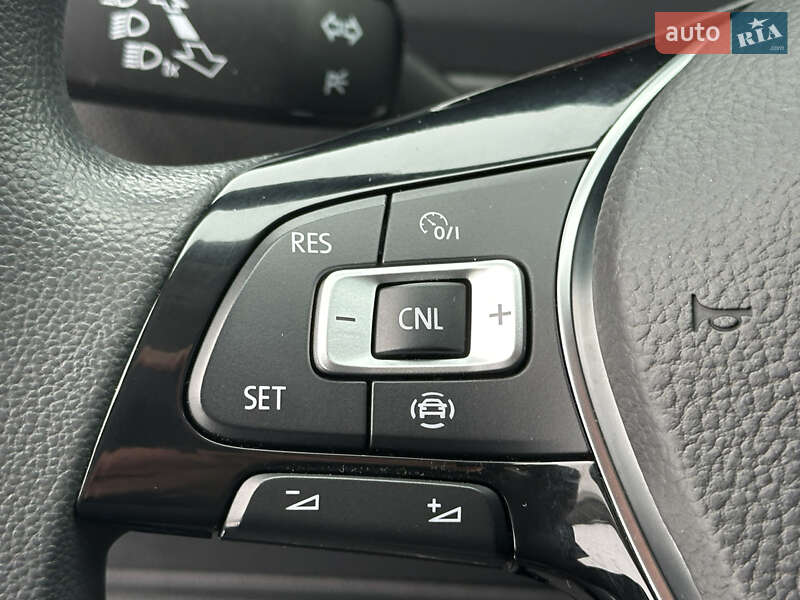 Внедорожник / Кроссовер Volkswagen Tiguan 2019 в Киеве