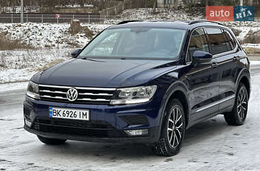Внедорожник / Кроссовер Volkswagen Tiguan 2020 в Ровно