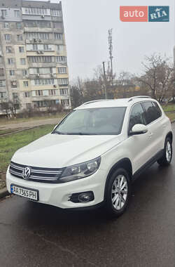 Позашляховик / Кросовер Volkswagen Tiguan 2013 в Києві