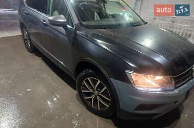 Внедорожник / Кроссовер Volkswagen Tiguan 2018 в Ровно