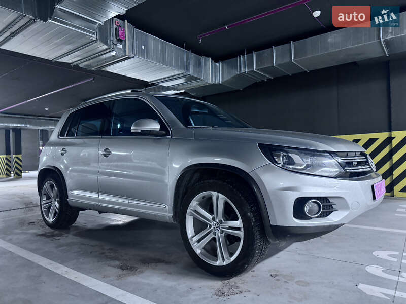 Внедорожник / Кроссовер Volkswagen Tiguan 2016 в Ивано-Франковске