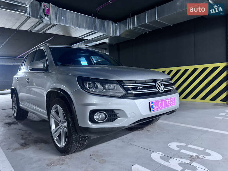 Внедорожник / Кроссовер Volkswagen Tiguan 2016 в Ивано-Франковске