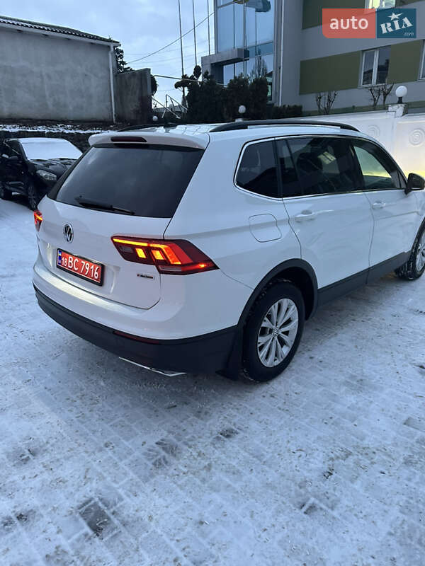Внедорожник / Кроссовер Volkswagen Tiguan 2018 в Ровно