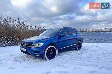 Внедорожник / Кроссовер Volkswagen Tiguan 2017 в Черкассах
