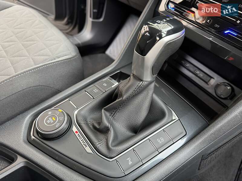 Внедорожник / Кроссовер Volkswagen Tiguan 2021 в Киеве