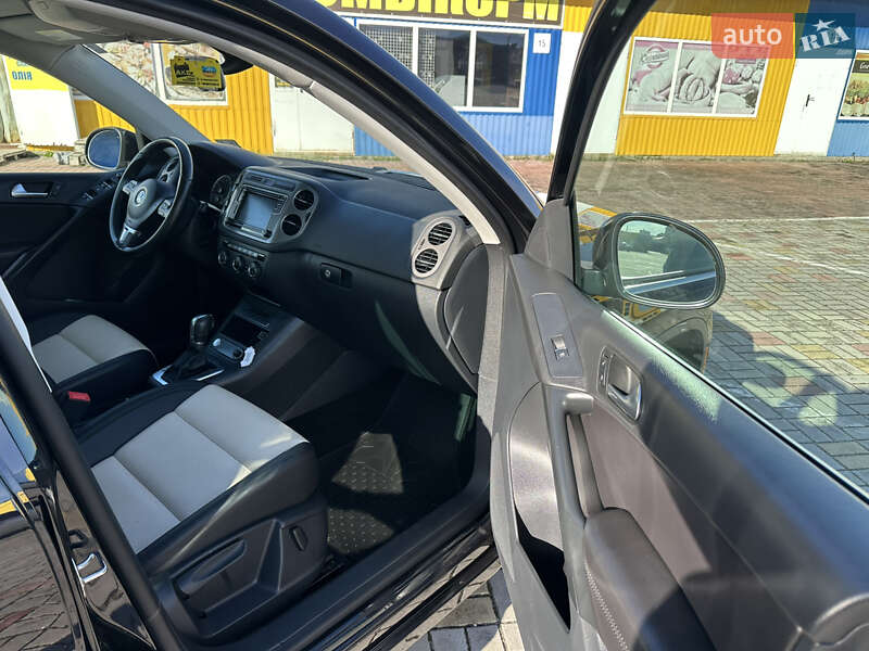 Внедорожник / Кроссовер Volkswagen Tiguan 2017 в Житомире