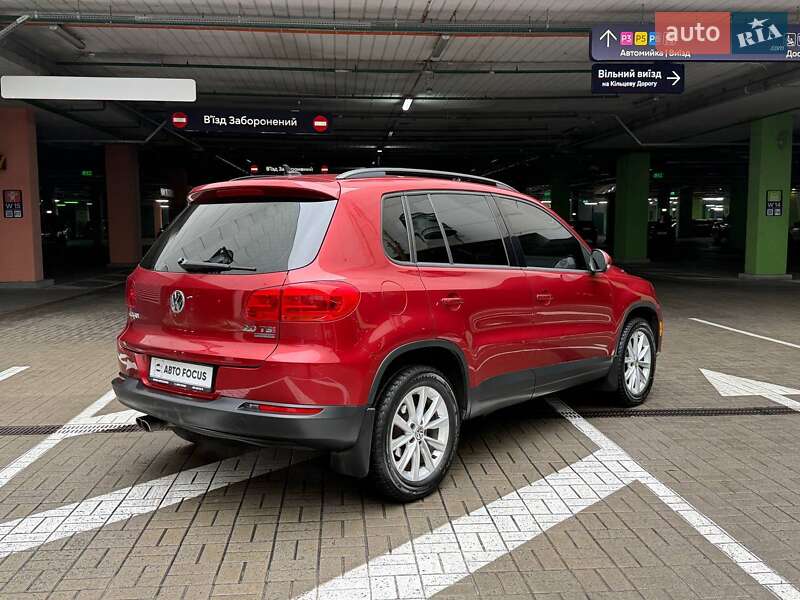 Внедорожник / Кроссовер Volkswagen Tiguan 2015 в Киеве