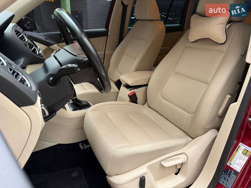 Внедорожник / Кроссовер Volkswagen Tiguan 2015 в Киеве