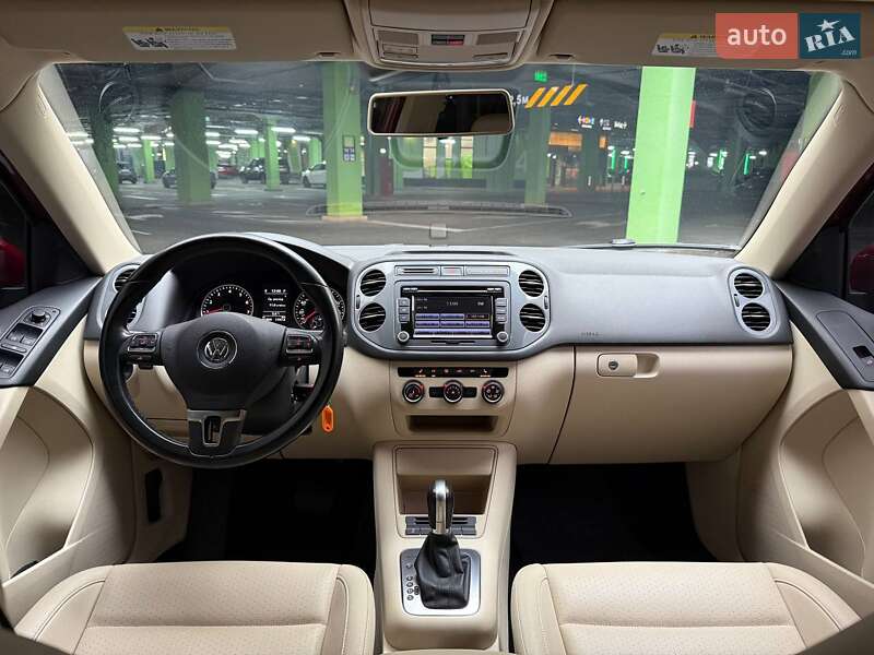 Внедорожник / Кроссовер Volkswagen Tiguan 2015 в Киеве