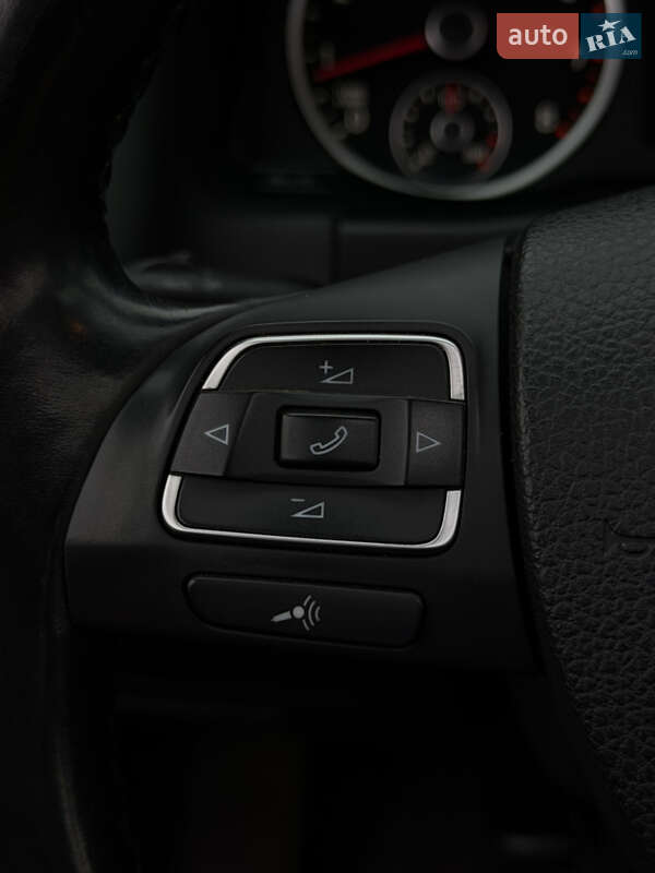 Внедорожник / Кроссовер Volkswagen Tiguan 2012 в Киеве