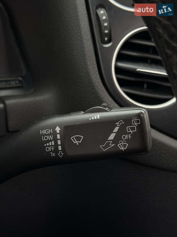 Внедорожник / Кроссовер Volkswagen Tiguan 2012 в Киеве