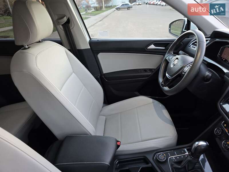 Позашляховик / Кросовер Volkswagen Tiguan 2020 в Кривому Розі фото 40 Позашляховик / Кросовер Volkswagen Tiguan 2020 в Кривому Розі