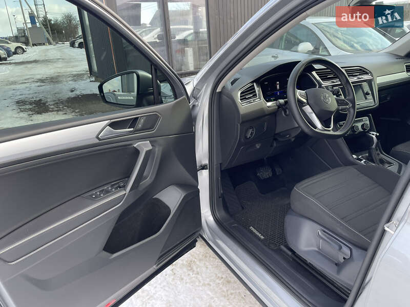 Внедорожник / Кроссовер Volkswagen Tiguan 2023 в Львове