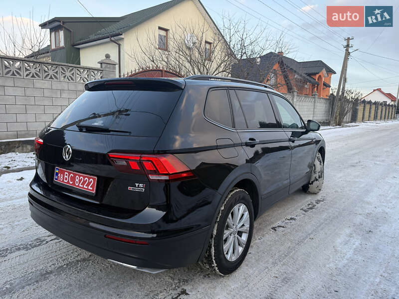 Внедорожник / Кроссовер Volkswagen Tiguan 2018 в Ровно