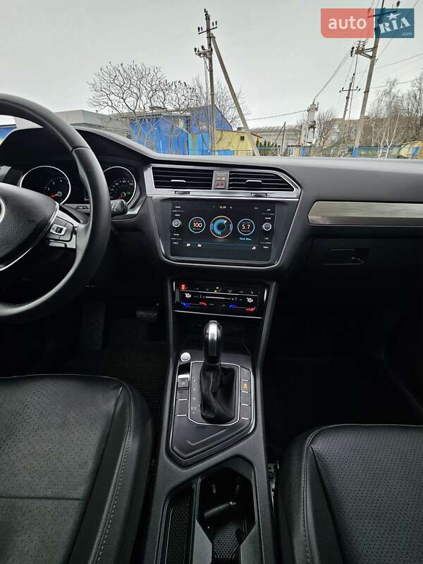 Внедорожник / Кроссовер Volkswagen Tiguan 2019 в Кропивницком фото 6 Внедорожник / Кроссовер Volkswagen Tiguan 2019 в Кропивницком