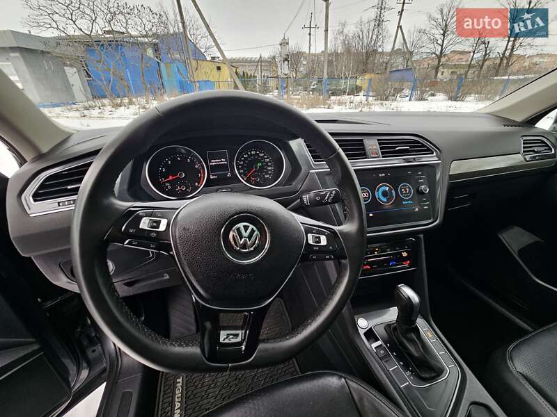 Внедорожник / Кроссовер Volkswagen Tiguan 2019 в Кропивницком фото 9 Внедорожник / Кроссовер Volkswagen Tiguan 2019 в Кропивницком