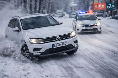 Позашляховик / Кросовер Volkswagen Tiguan 2017 в Чернівцях