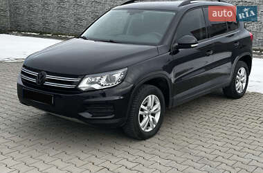 Внедорожник / Кроссовер Volkswagen Tiguan 2015 в Черновцах