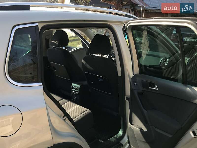 Позашляховик / Кросовер Volkswagen Tiguan 2010 в Делятині фото 11 Позашляховик / Кросовер Volkswagen Tiguan 2010 в Делятині
