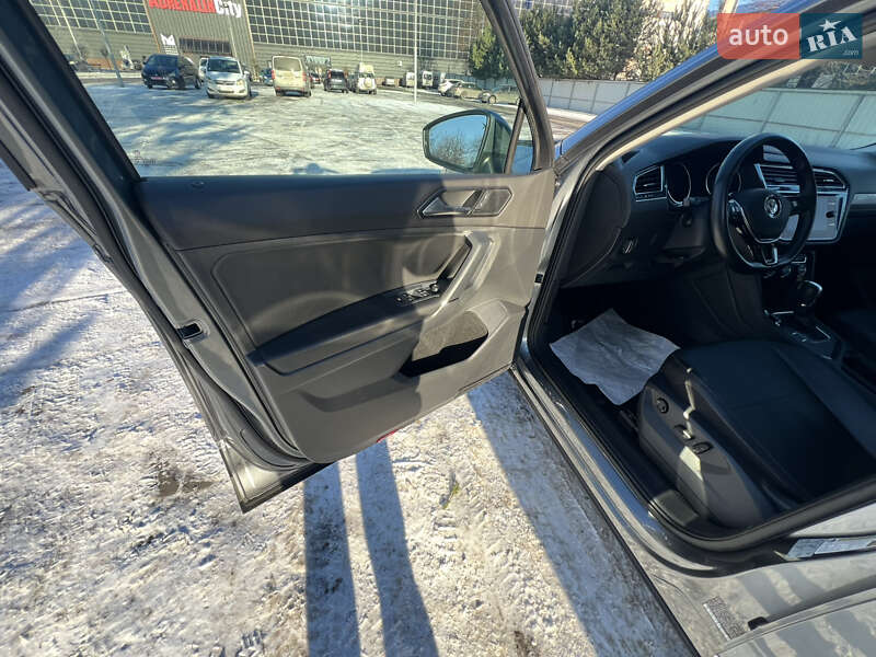 Внедорожник / Кроссовер Volkswagen Tiguan 2017 в Луцке фото 15 Внедорожник / Кроссовер Volkswagen Tiguan 2017 в Луцке