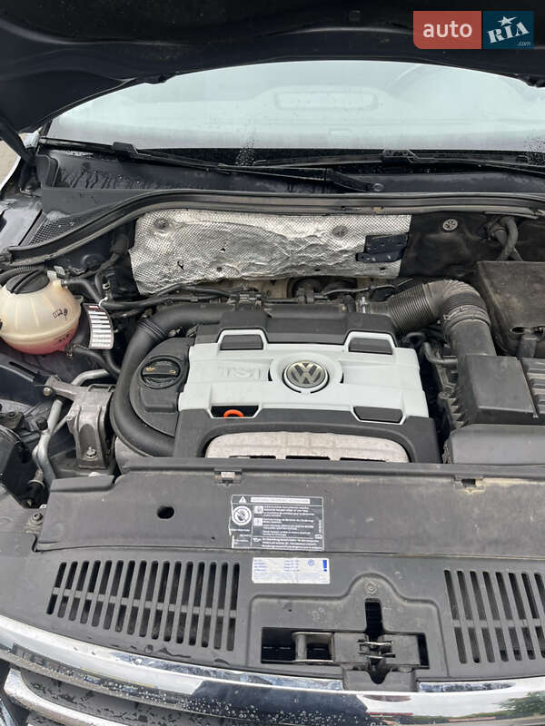 Позашляховик / Кросовер Volkswagen Tiguan 2008 в Чернівцях фото 13 Позашляховик / Кросовер Volkswagen Tiguan 2008 в Чернівцях
