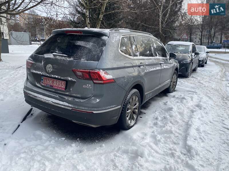 Внедорожник / Кроссовер Volkswagen Tiguan 2018 в Луцке