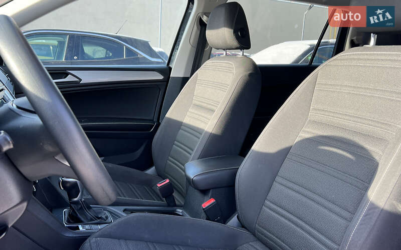 Позашляховик / Кросовер Volkswagen Tiguan 2021 в Львові